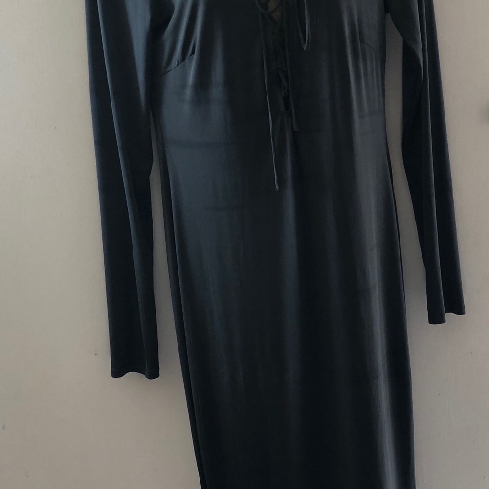Dress - Picture 4 of 4